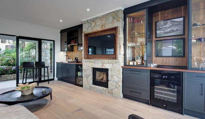 <p><em>Simply Divine Carpentry</em></p>
